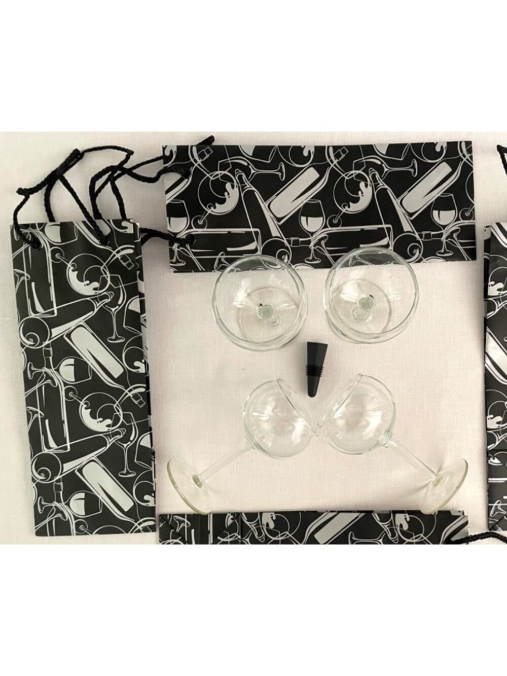 Wine Gift Set 4 Bubble Glasses 4 Wine Bottle Gift Bags Stopper Hostess Gift